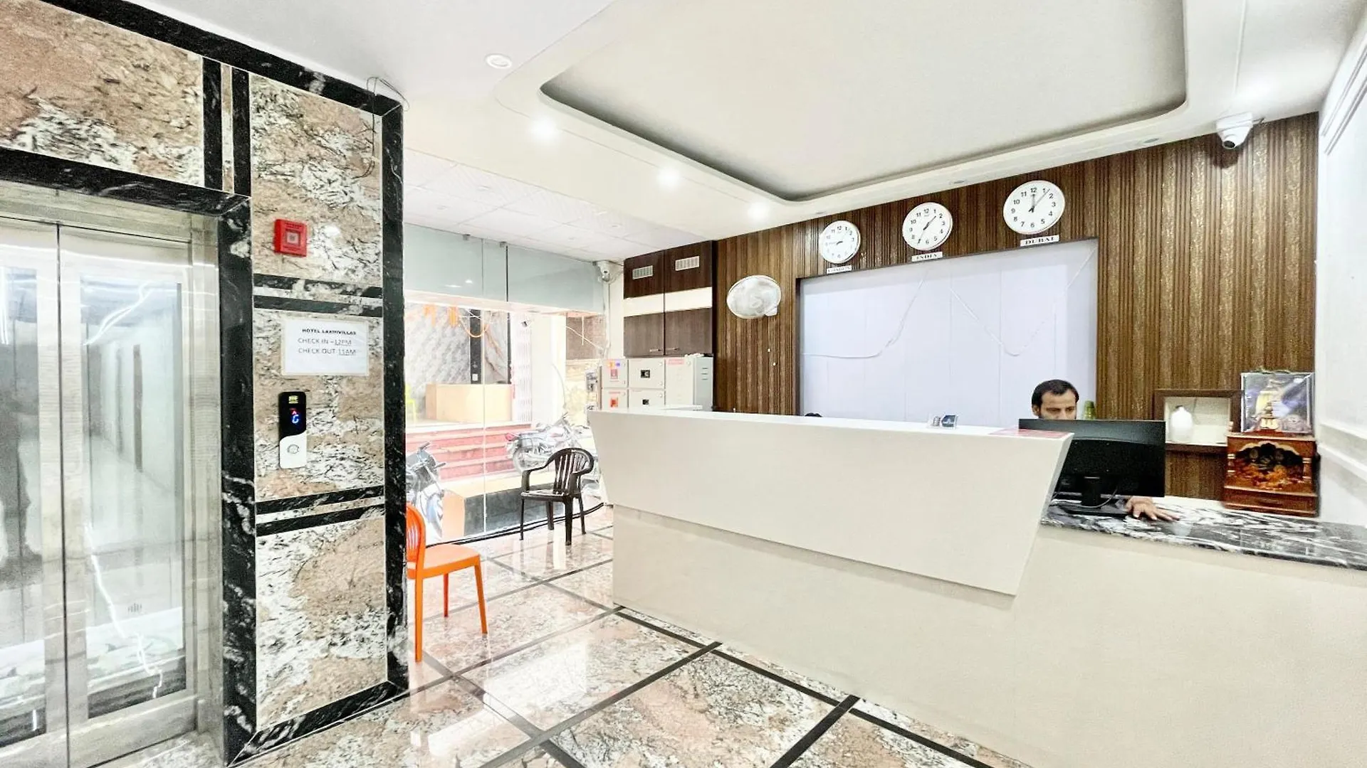 Hotel Laxmi Villa-S In Varanasi, Fully-Air-Conditioned Hotel With Lift And Wifi Availablity, Near Kashi Vishwanath Temple And Ganga Ghat