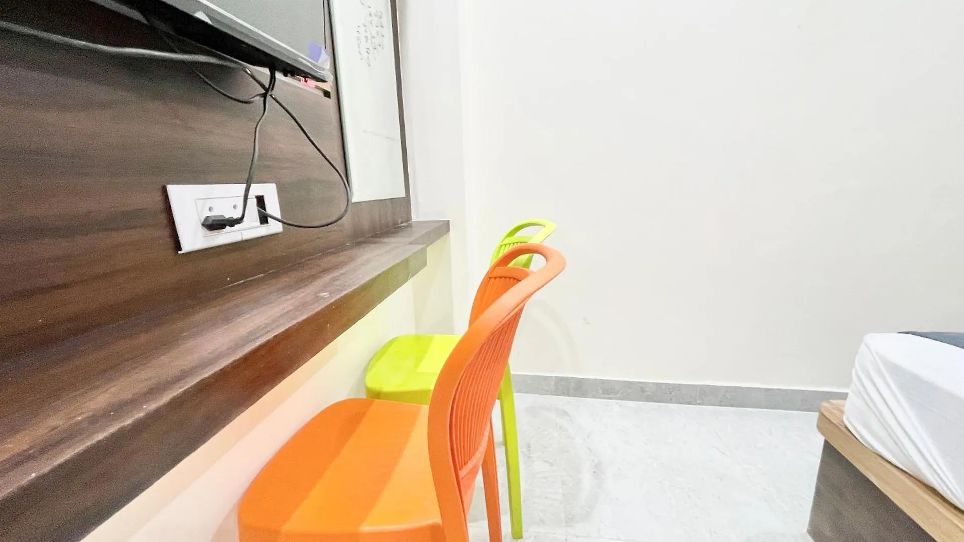 Hotel Laxmi Villa-S In Varanasi, Fully-Air-Conditioned Hotel With Lift And Wifi Availablity, Near Kashi Vishwanath Temple And Ganga Ghat
